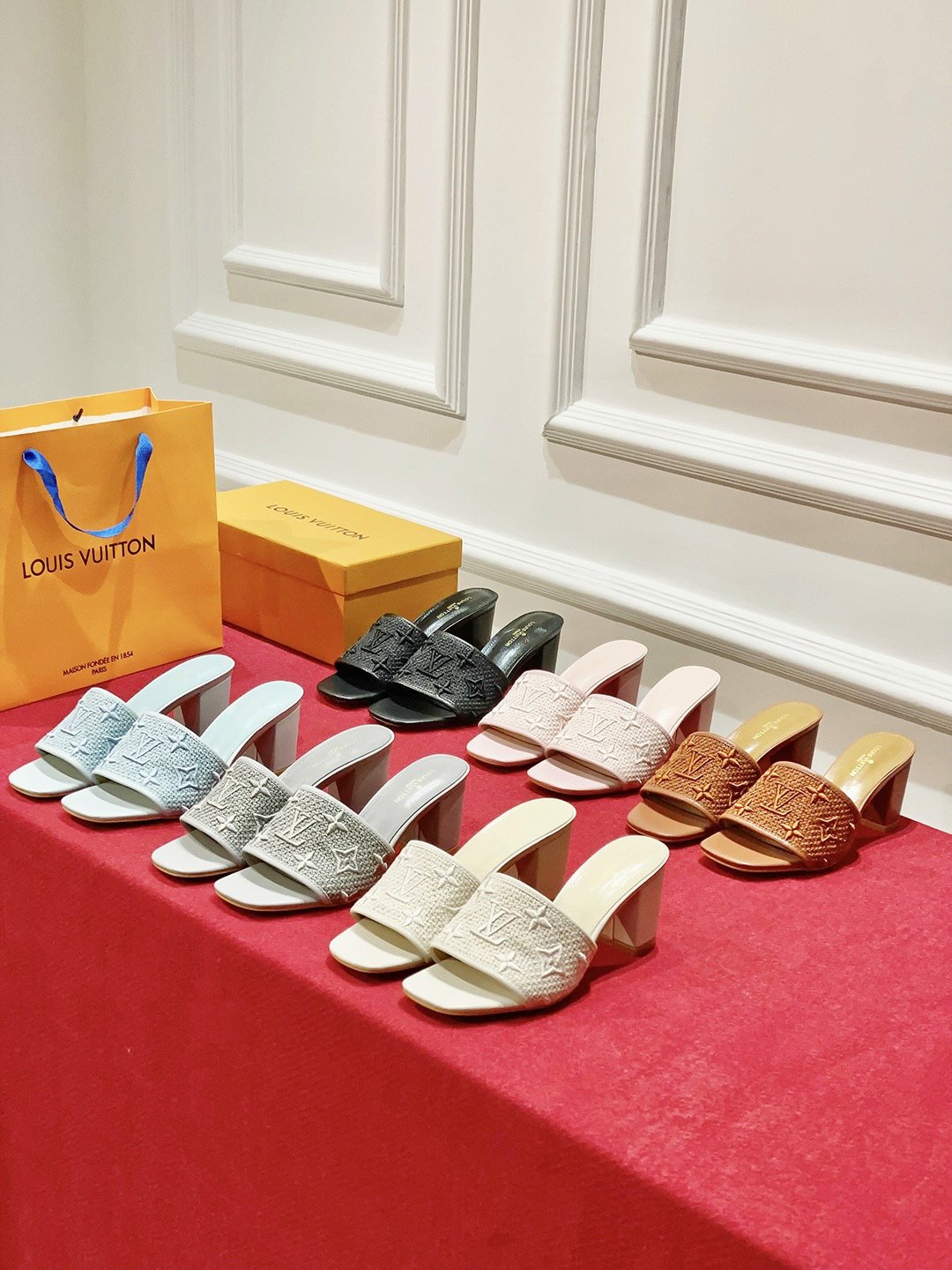 l0*is V*t0n slippers-6.5cm