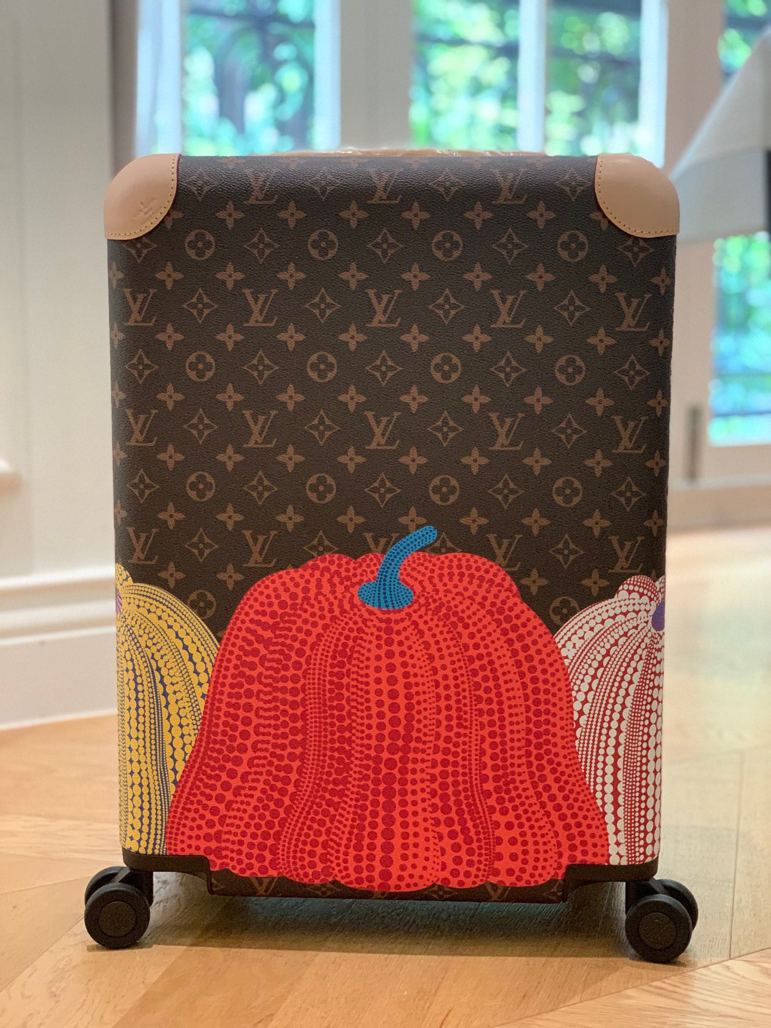 l0*is V*t0n horizon 55-‭38*55*21cm