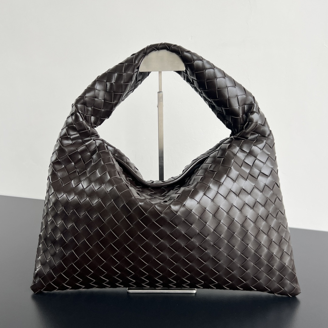 B0tt*ga Ven*ta Hop Bag-46x21x10CM