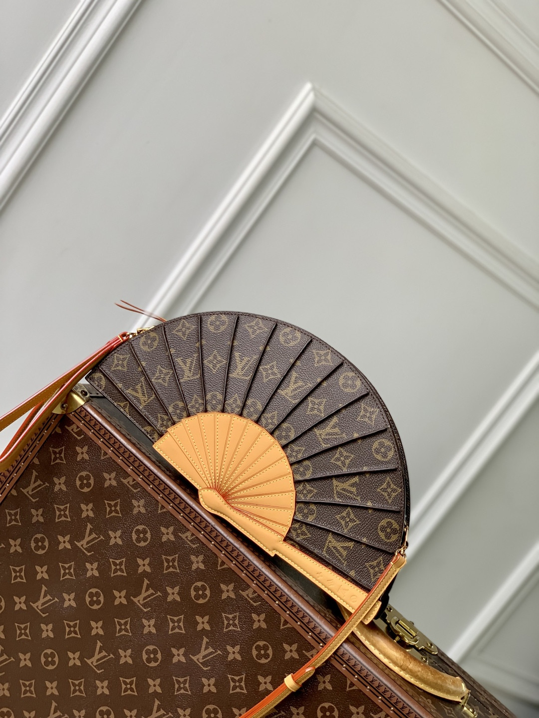 l0vis Vvtt0n fan bag-19 x 6 x 37cm