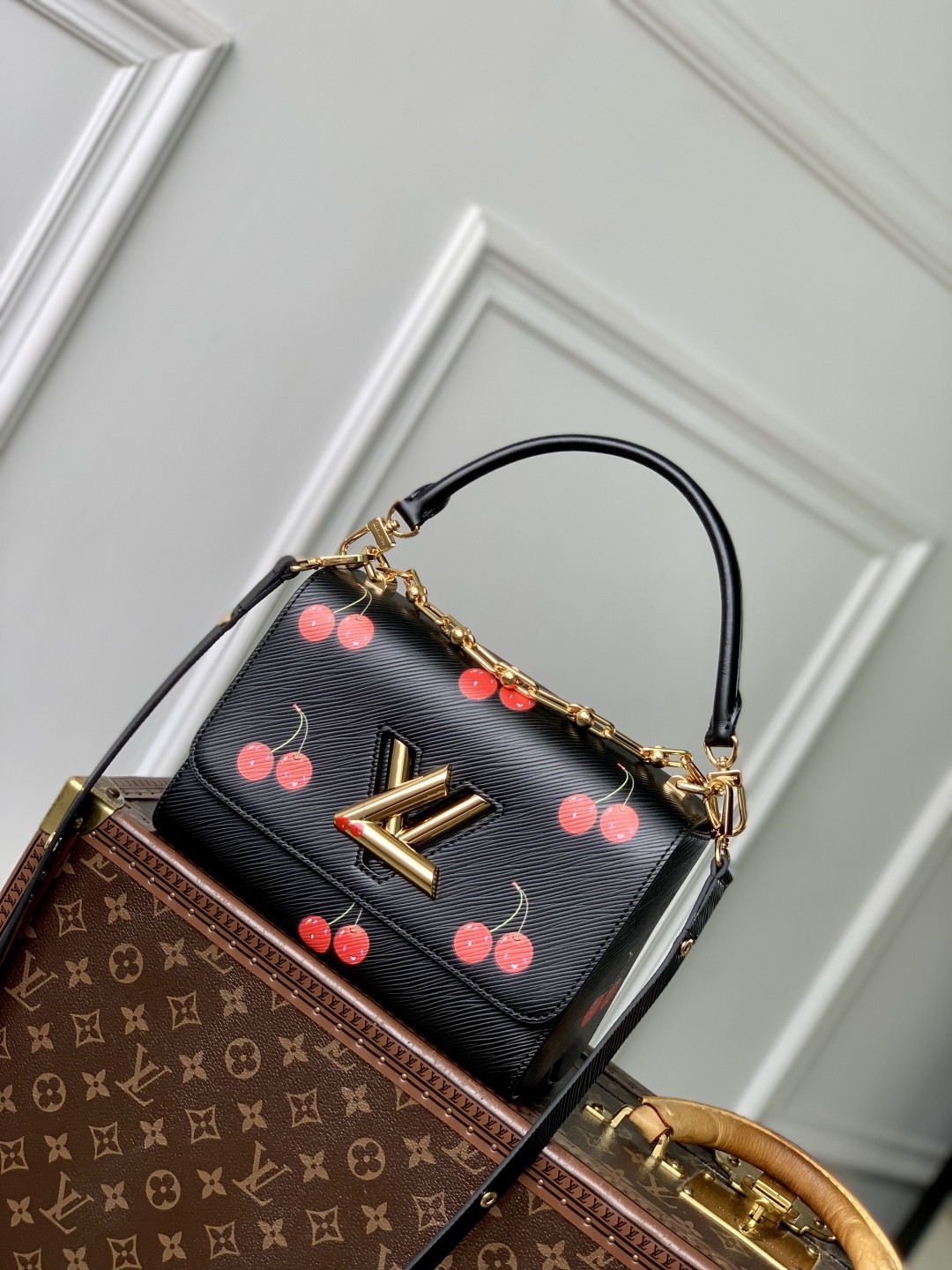 l0vis Vvtt0n twist mm slim bag-m14341-23 × 16 × 8cm