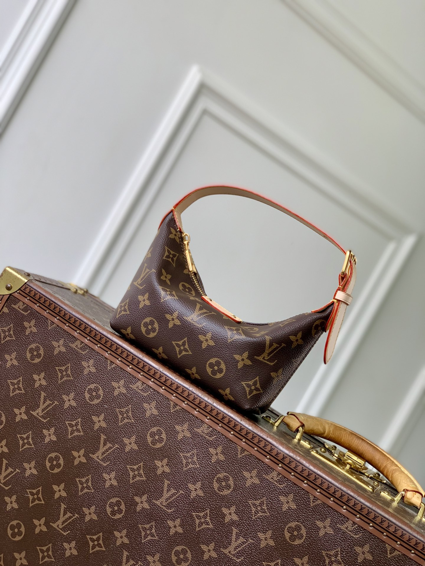 L0vis Vvtt0n Hills Pochette-11 x 6.5 x 18.5CM