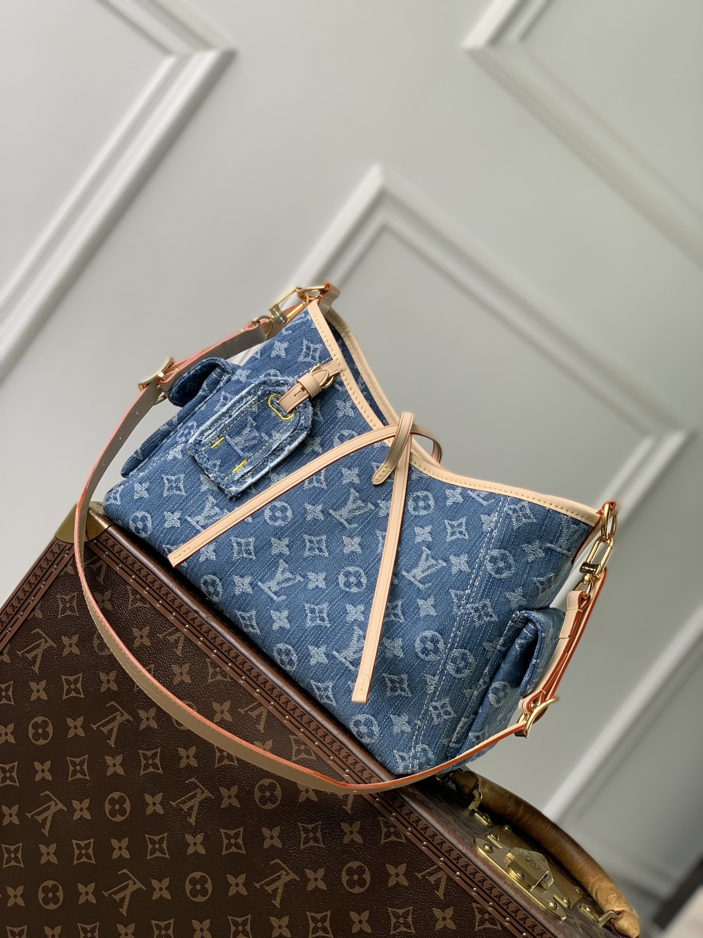 L0vis Vvtt0n Carryall Cargo PM Monogram Denim-33.5 x 23 x 15CM