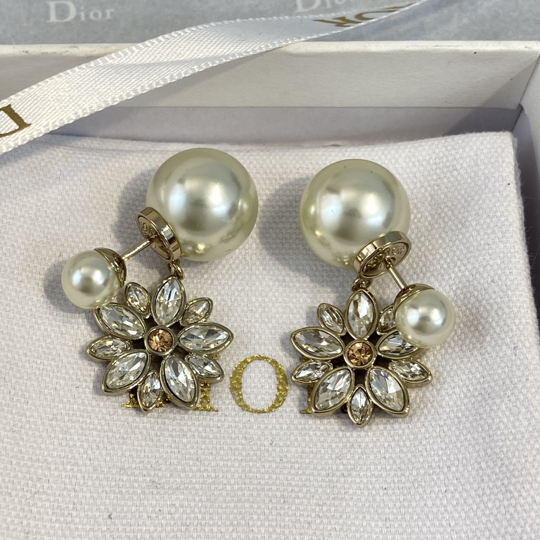 Diro Earring