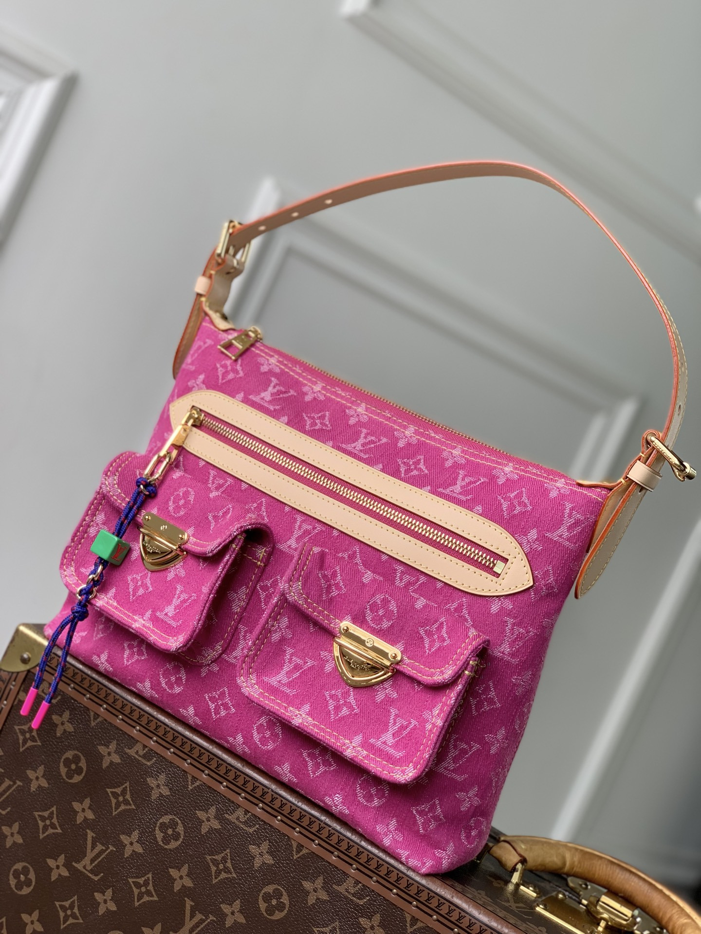 Lo*uis Vvtt0n Baggy Monogram Denim - Handbags M27329-30 x 22 x 13CM