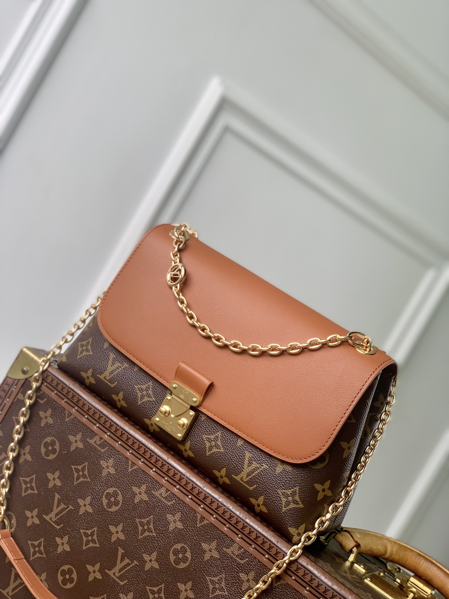 L0vis Vvtt0n Madeleine Handbag-M28610-29 x 18 x 10.5CM