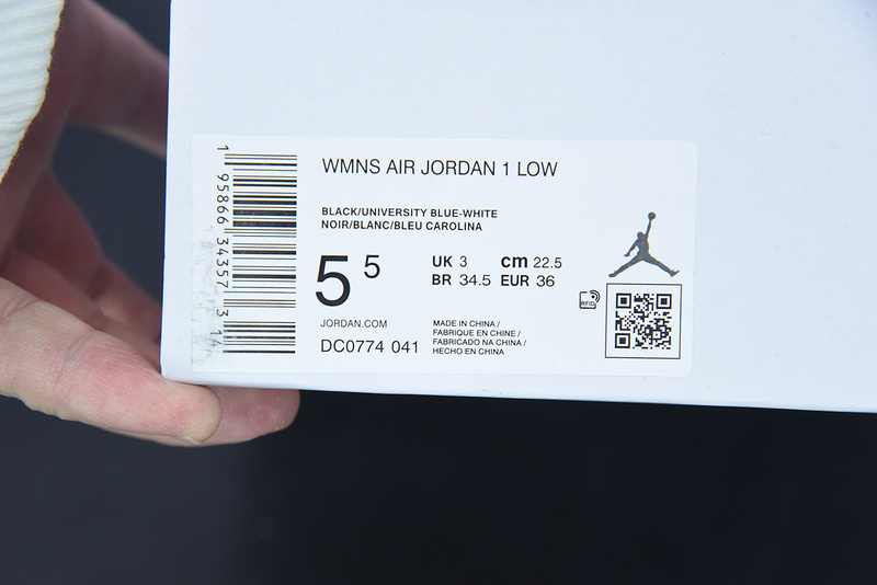 WMNS AIR JORDAN 1 LOW 