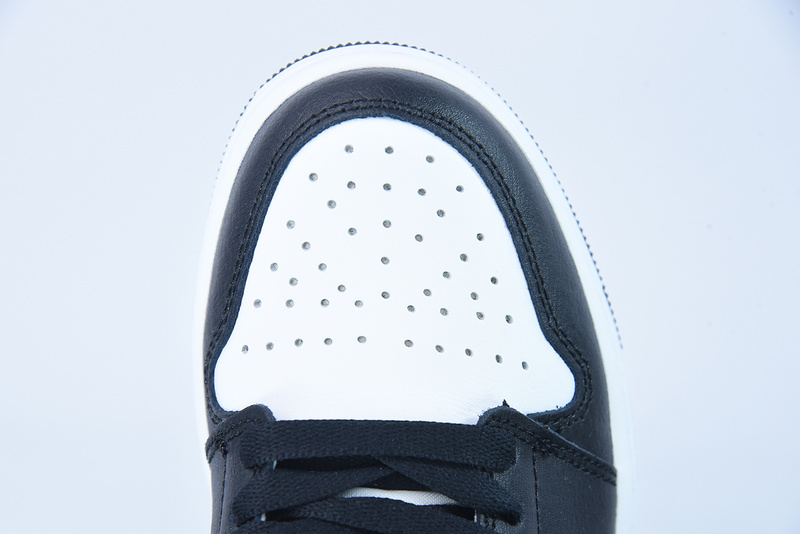 WMNS AIR JORDAN 1 LOW 