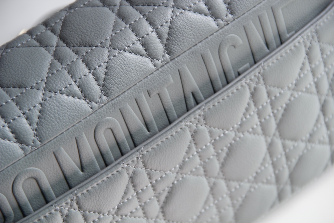 D*or 2021 caro bag-28*17*9cm