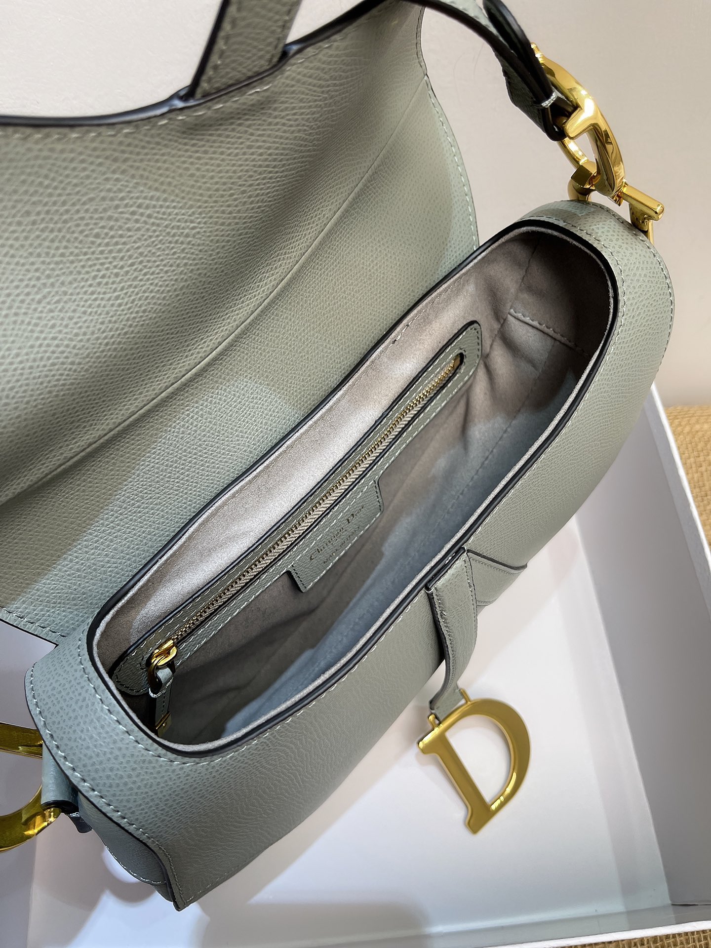 D*or saddle bag-25.5 x 20 x 6.5cm