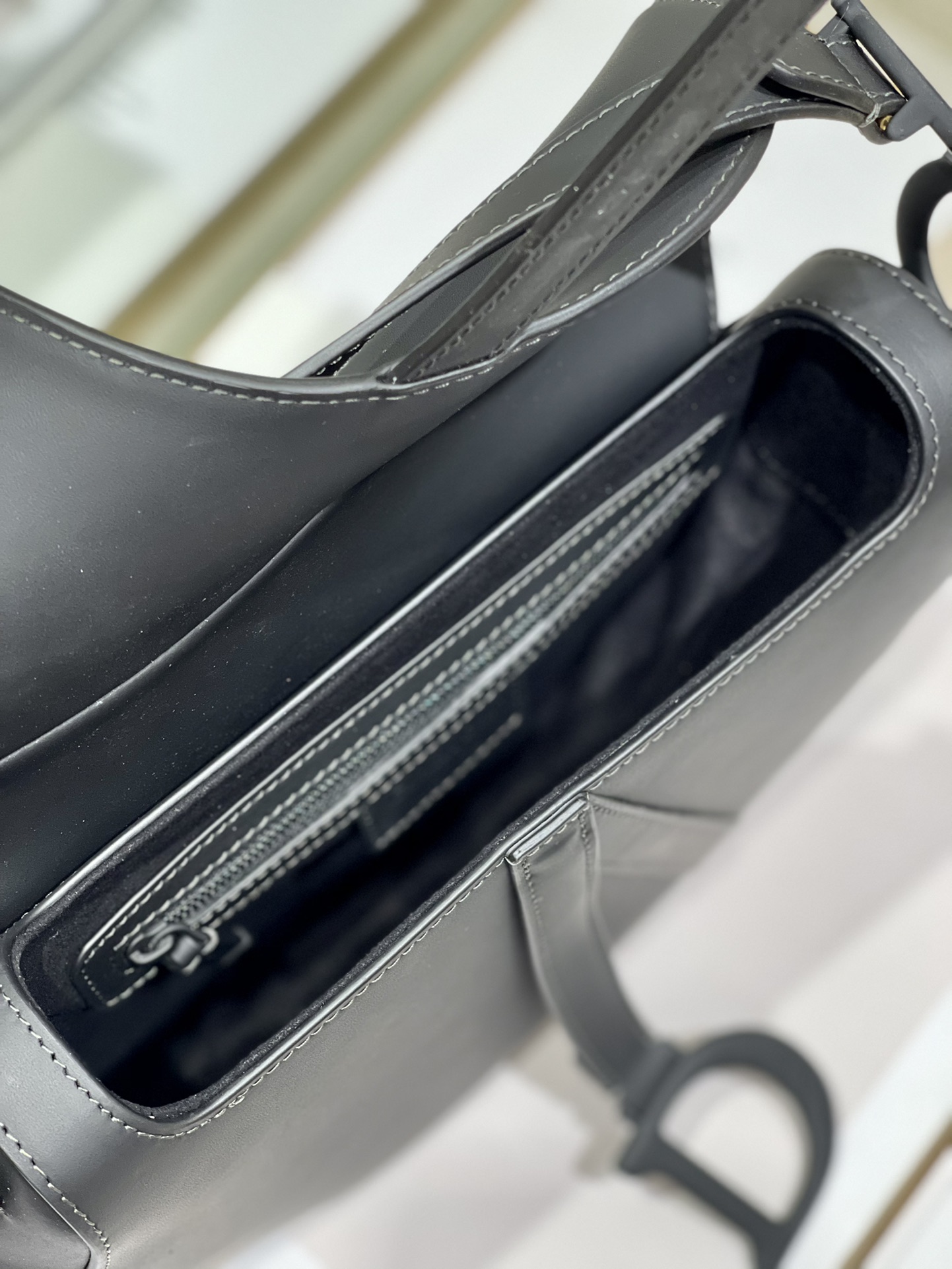 D*or saddle bag-25.5 x 20 x 6.5cm