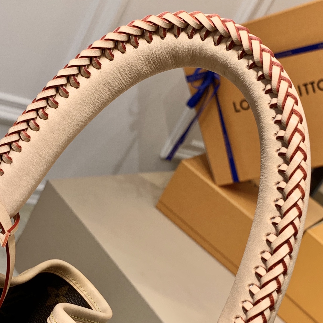 l0*is V*t0n artsy bag-41*18*30.5cm