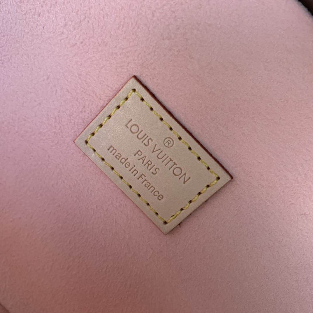 l0*is V*t0n jewelry box-24*13*17cm