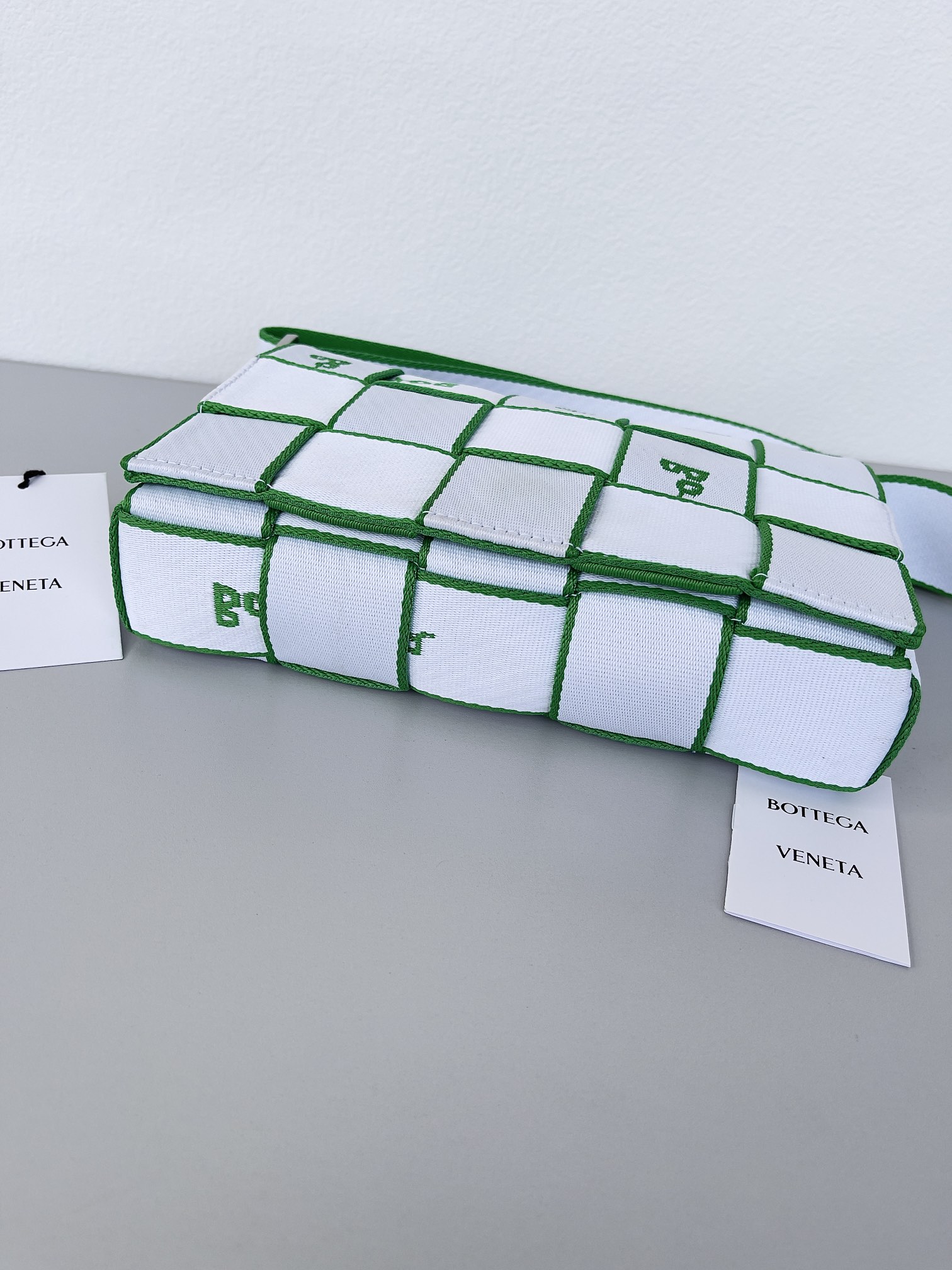 bo*te*ga Ve*ne*ta webbing crossbody bag-25*15*5cm