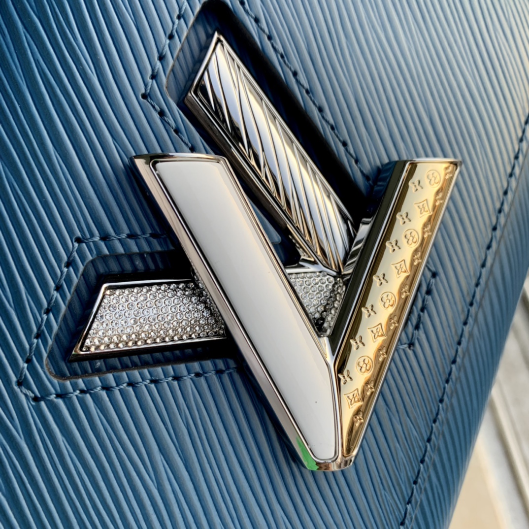 l0*is V*t0n twist -19x 15x 9cm