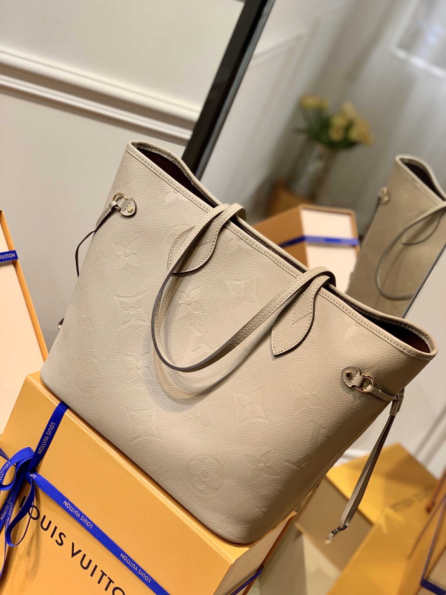 l0*is V*t0n neverfull mm-32*29*17cm