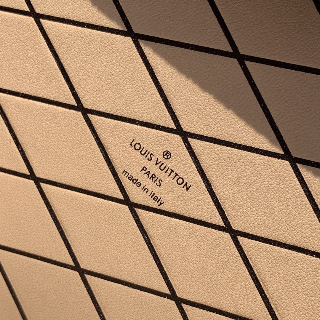 l0*is V*t0n petite malle-20*5*12.5cm