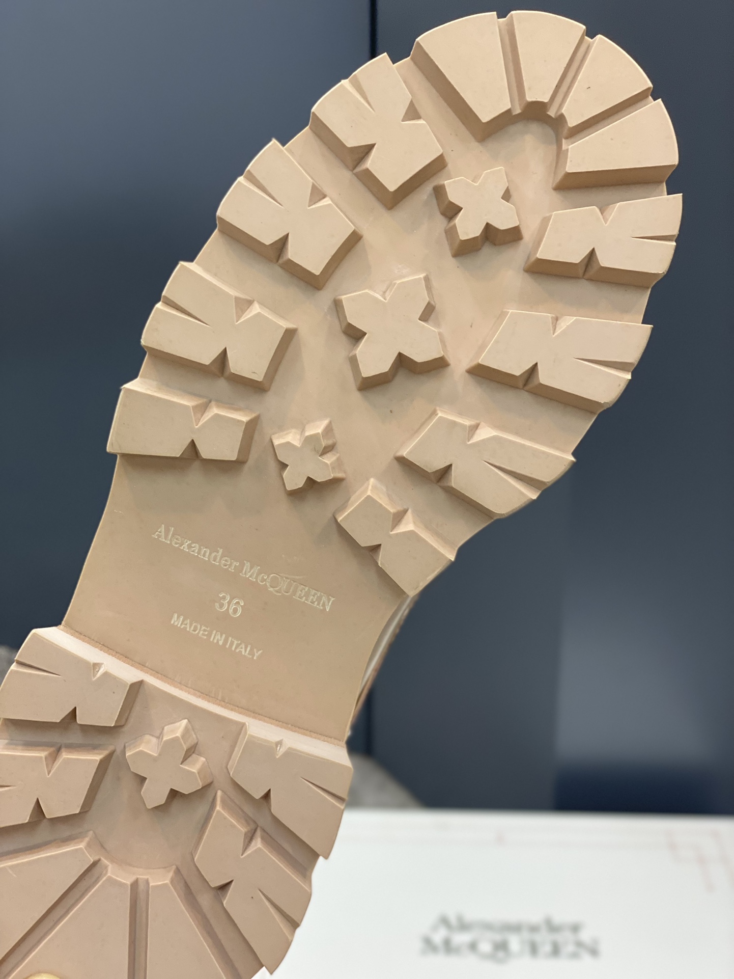 A1exa*der m*q*en boots