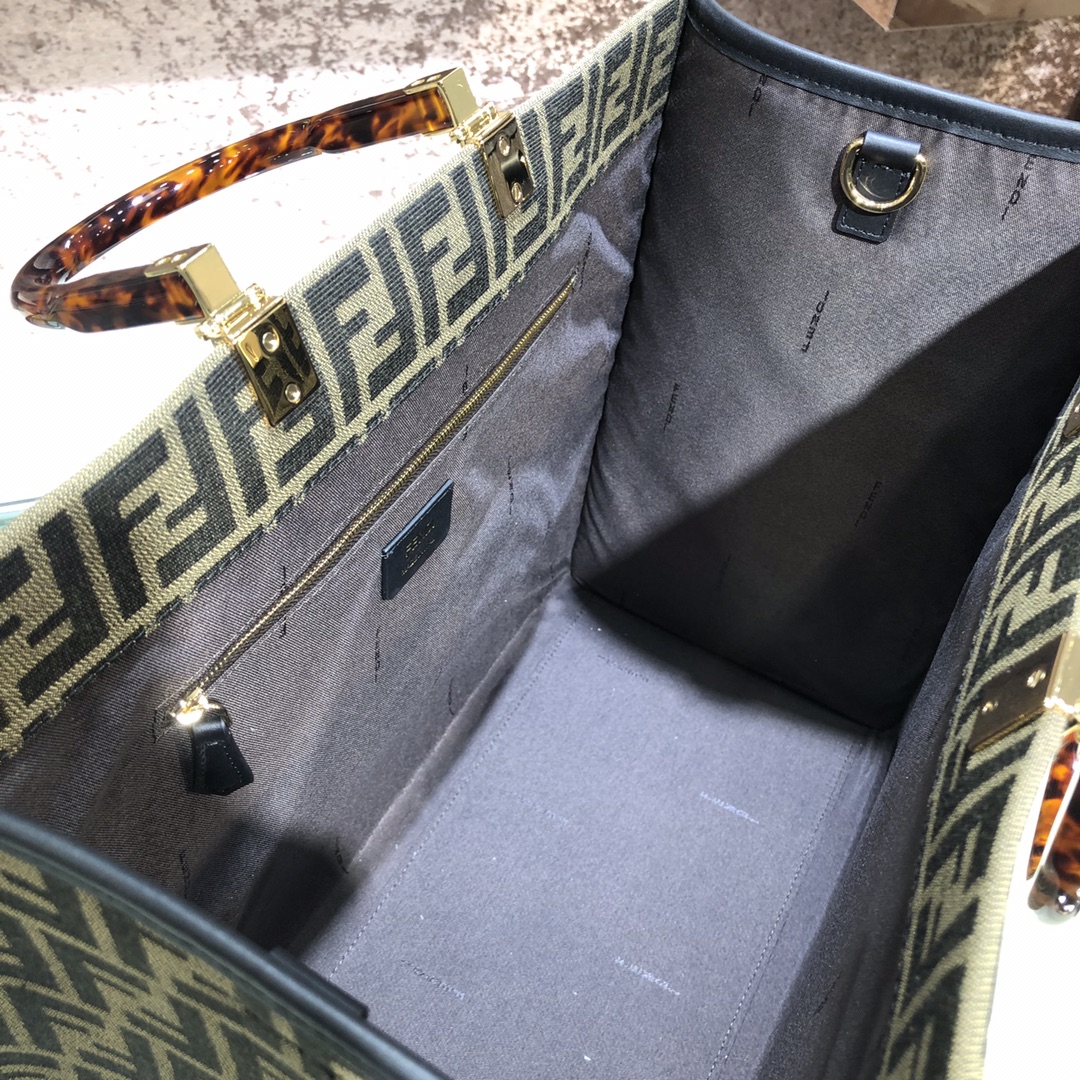 F**di tote-40*17*37 cm