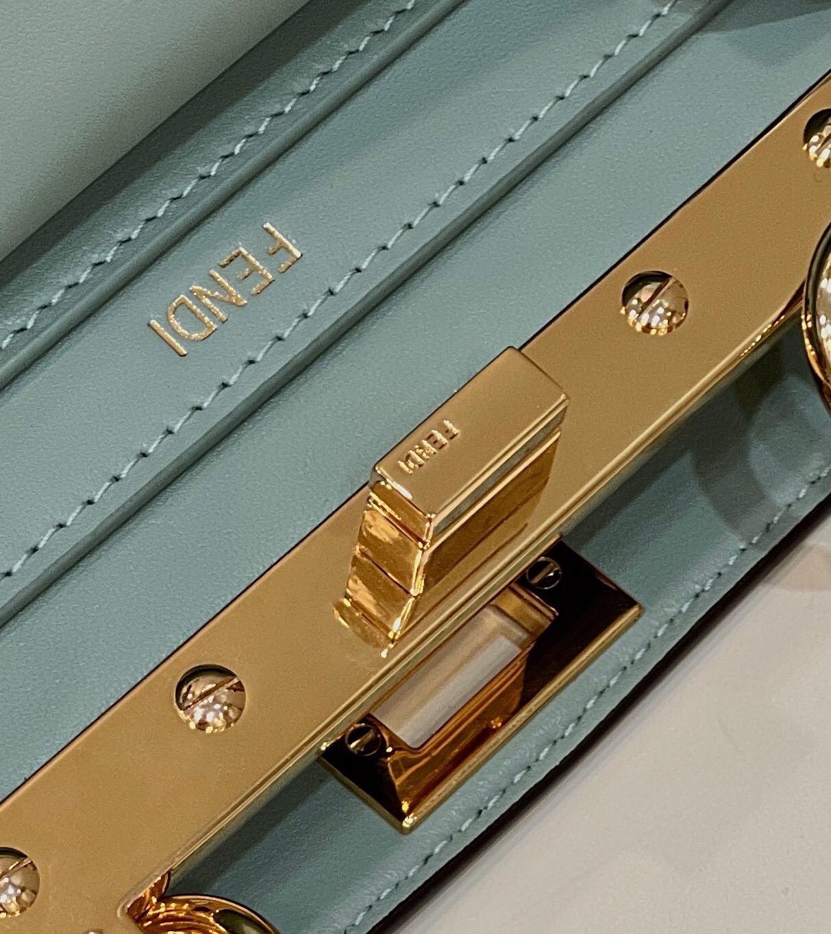 F**di peekaboo-20*11*15cm