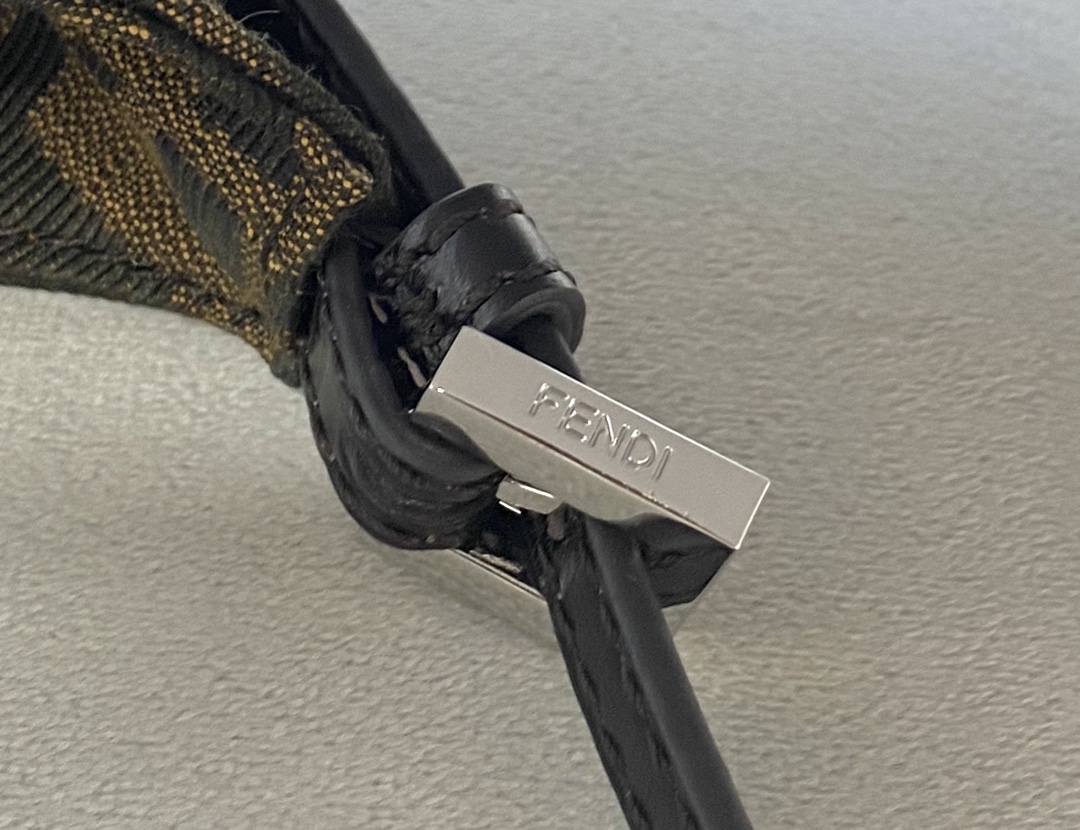 F**di vintage handbags-13×8×19cm