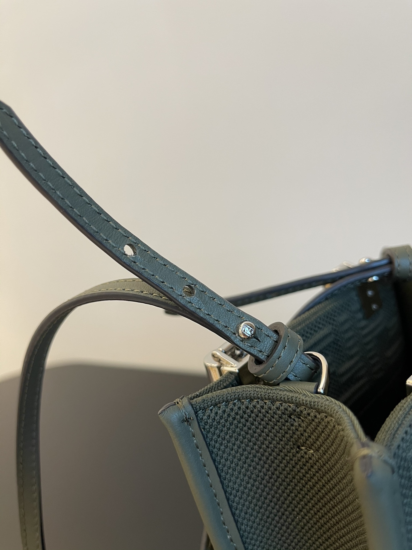 F**di sunshine mini tote -13x6.5x18cm