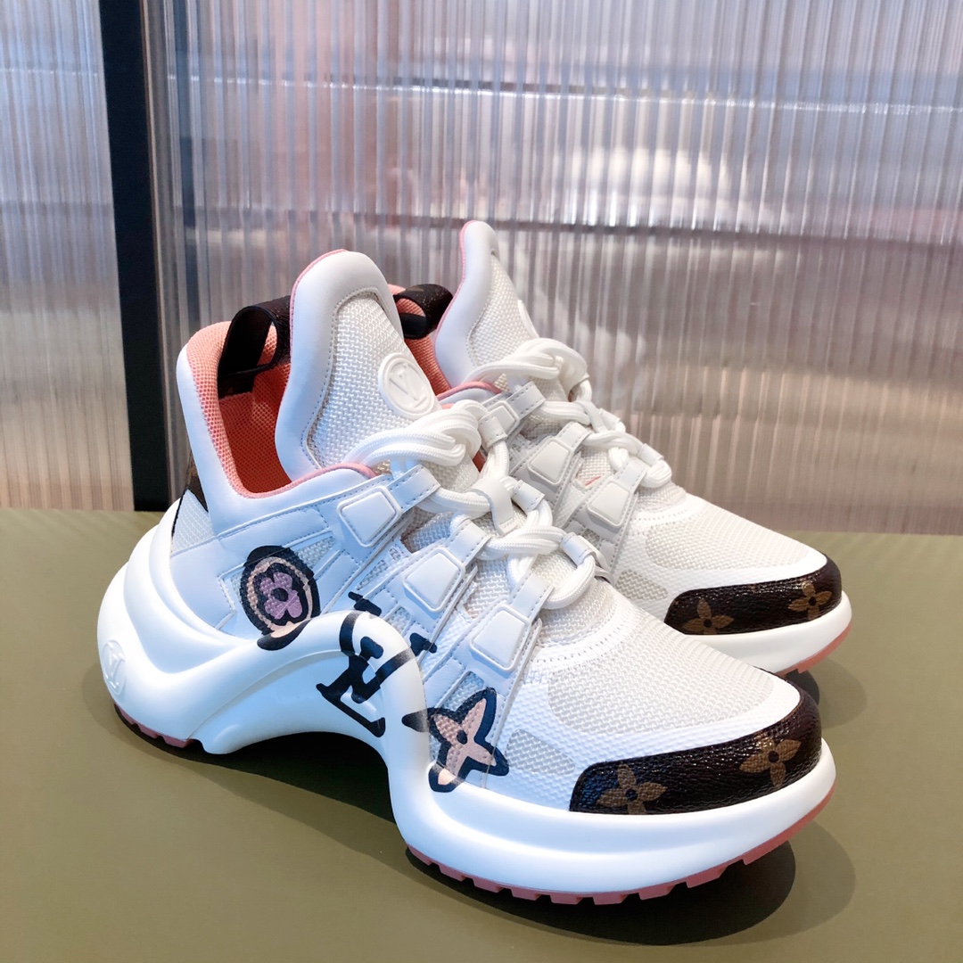 l0*is V*t0n archlight sneaker