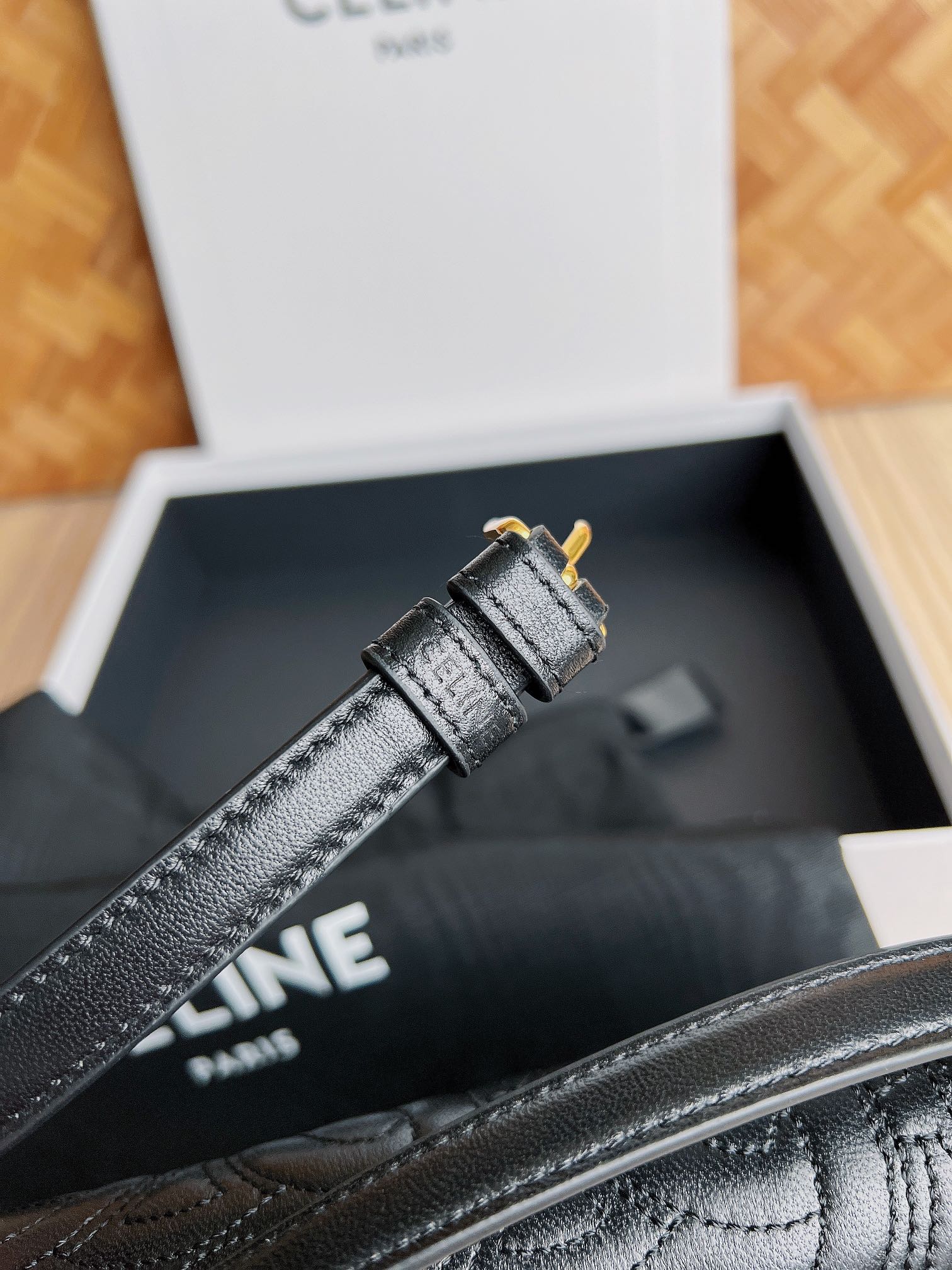 Ce**e quilted lambtriomphe bag-20 x 10 x 4cm