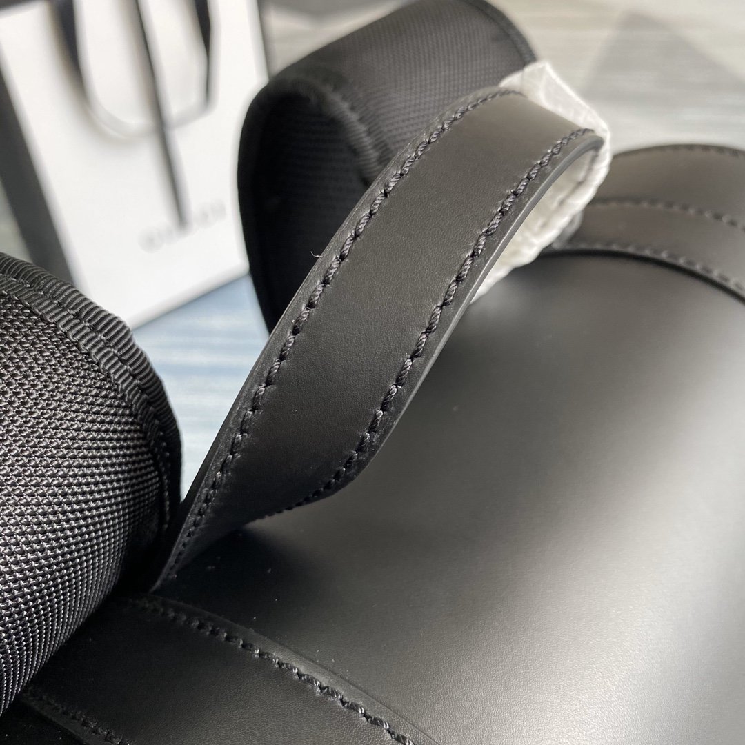 G*u*i backpacks-34*42*16cm