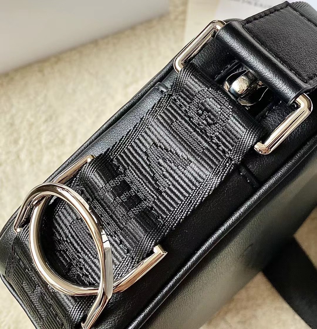 G1uenchy waist bag-16x11x8cm