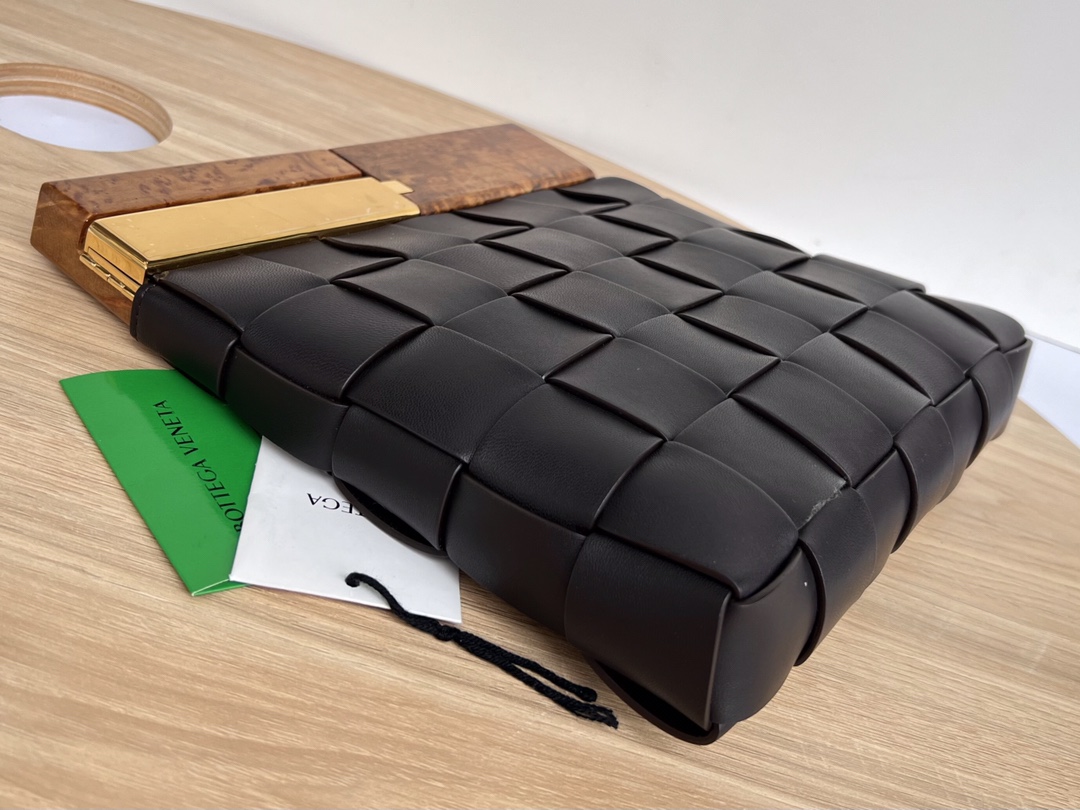 Bo*te*ga nappa pouch-28*26*5cm