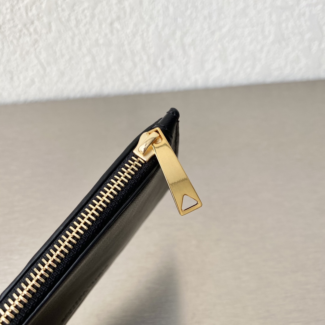 bo*te*ga Ve*ne*ta wallet-12cm