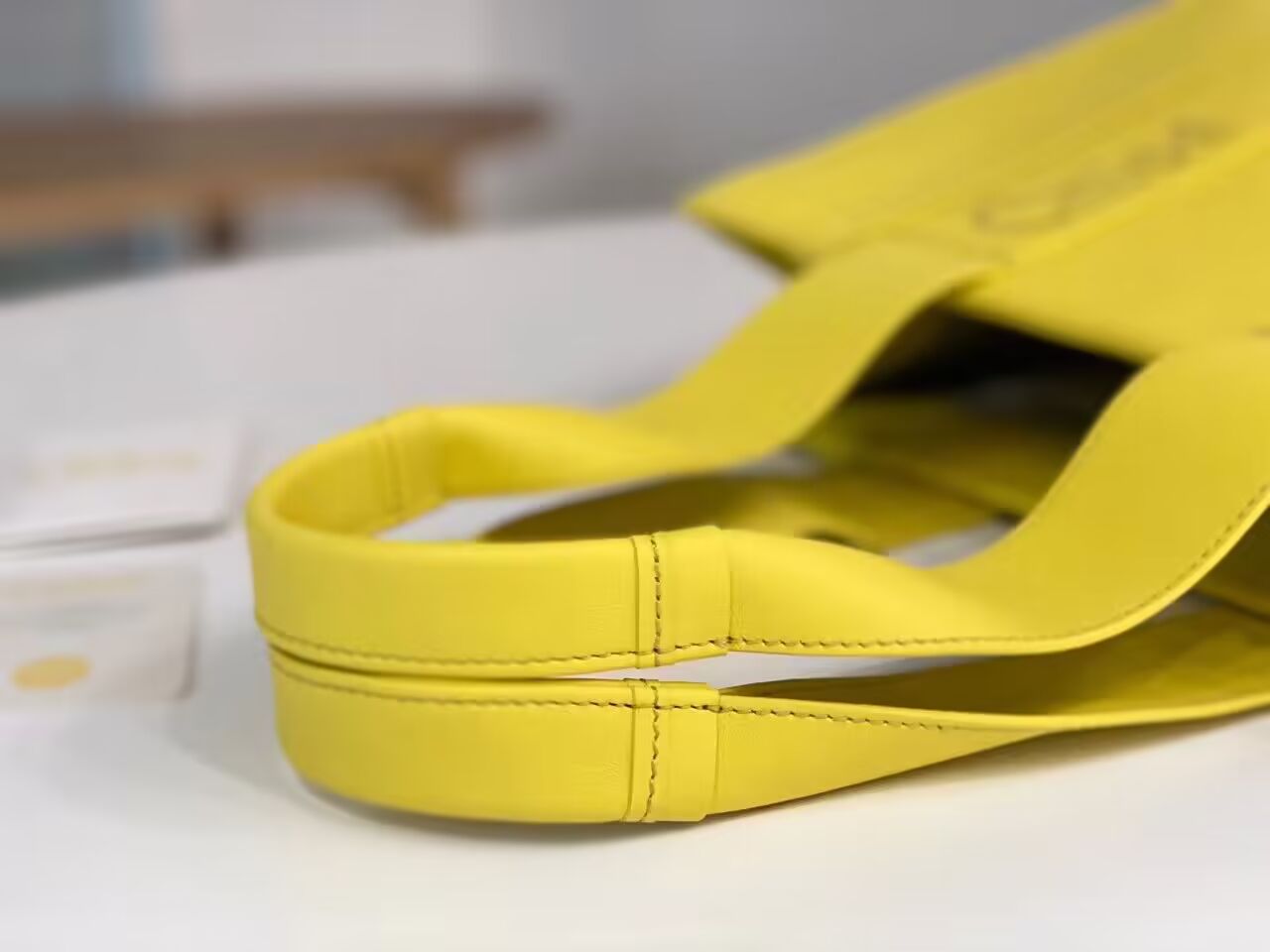 Ch10e woody tote bag