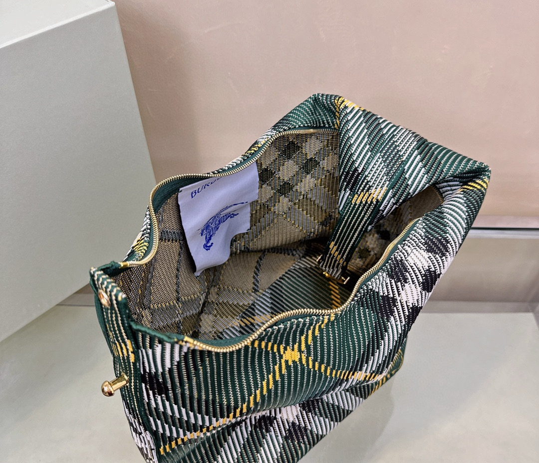 B**rry medium check hobo bag-28.5*16.5*33.5cm