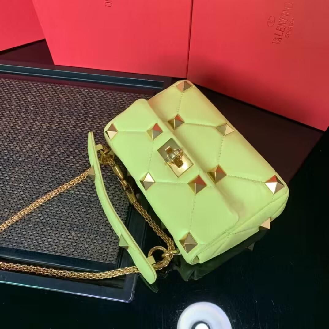 Valentin0 Garavani Roman Stud Size-25✖️16✖️10CM