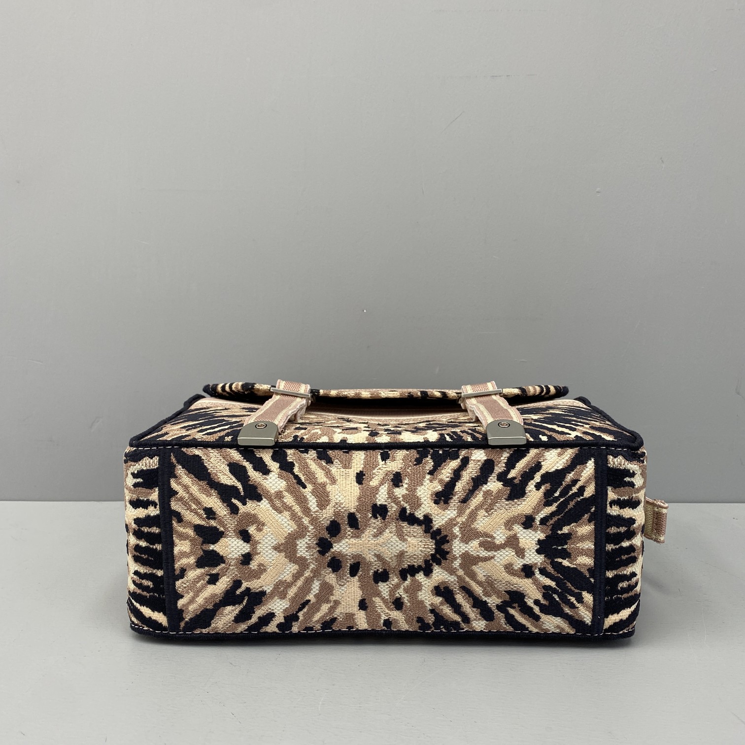 D*or oblique messenger bag-27x28x11cm