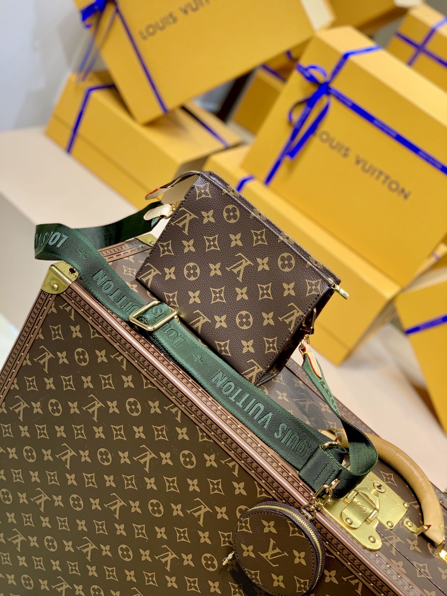 l0*is V*t0n m47546 toiletry handbags- 26-19.0x15.0x6cm