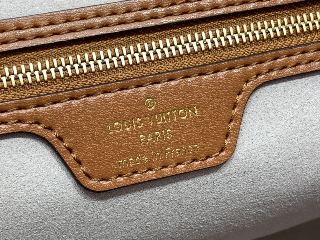 l0*is V*t0n neverfull m46102-32*29*17cm