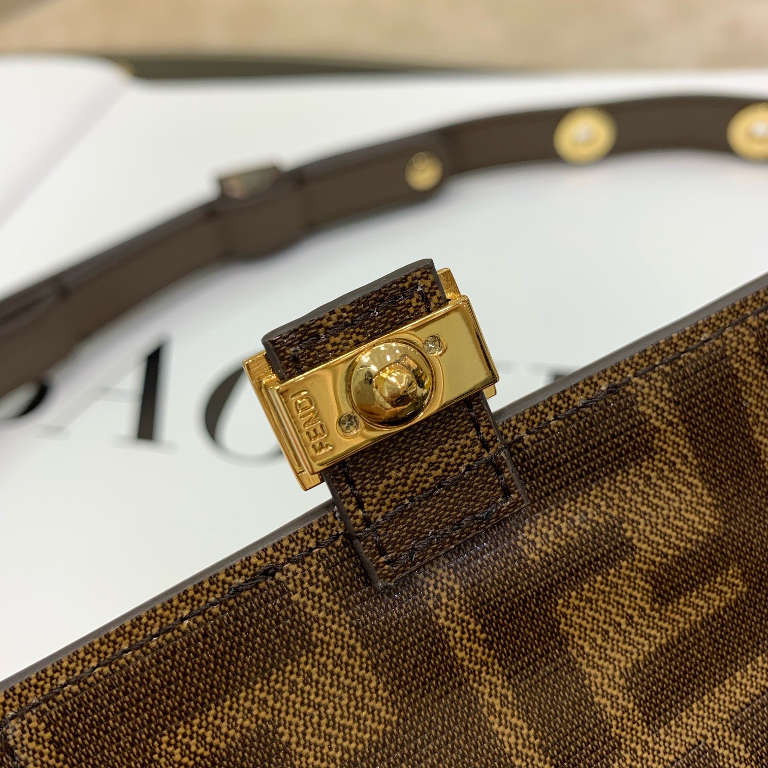 F**di nano baguette-10x7x2.5cm