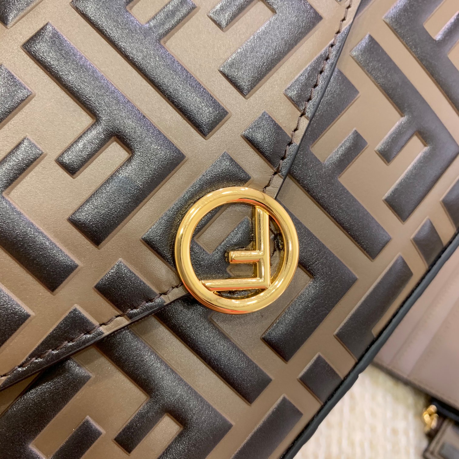 F**di chian bag-22x12x3cm