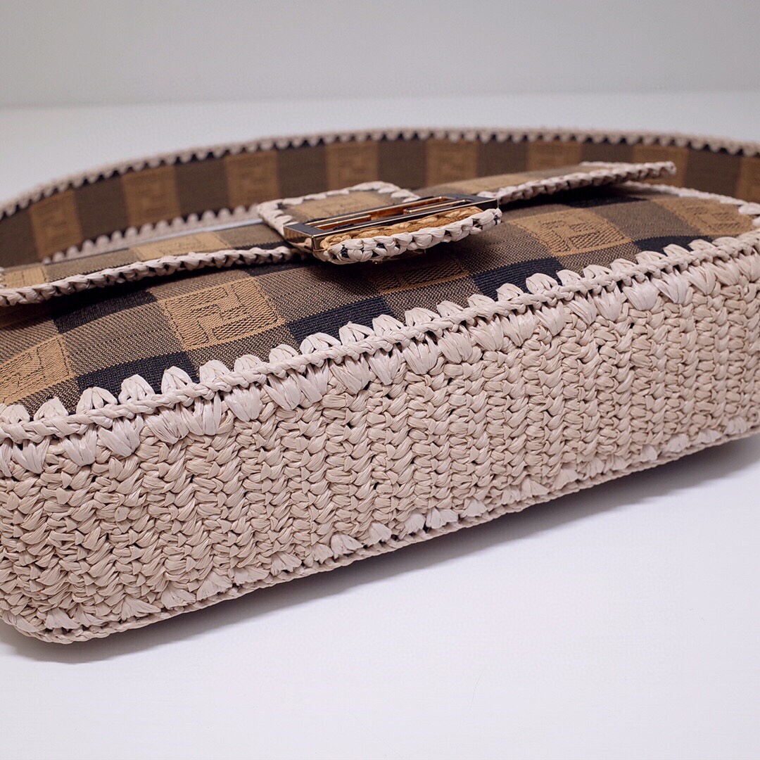 F**di baguette bag-26x14x4cm