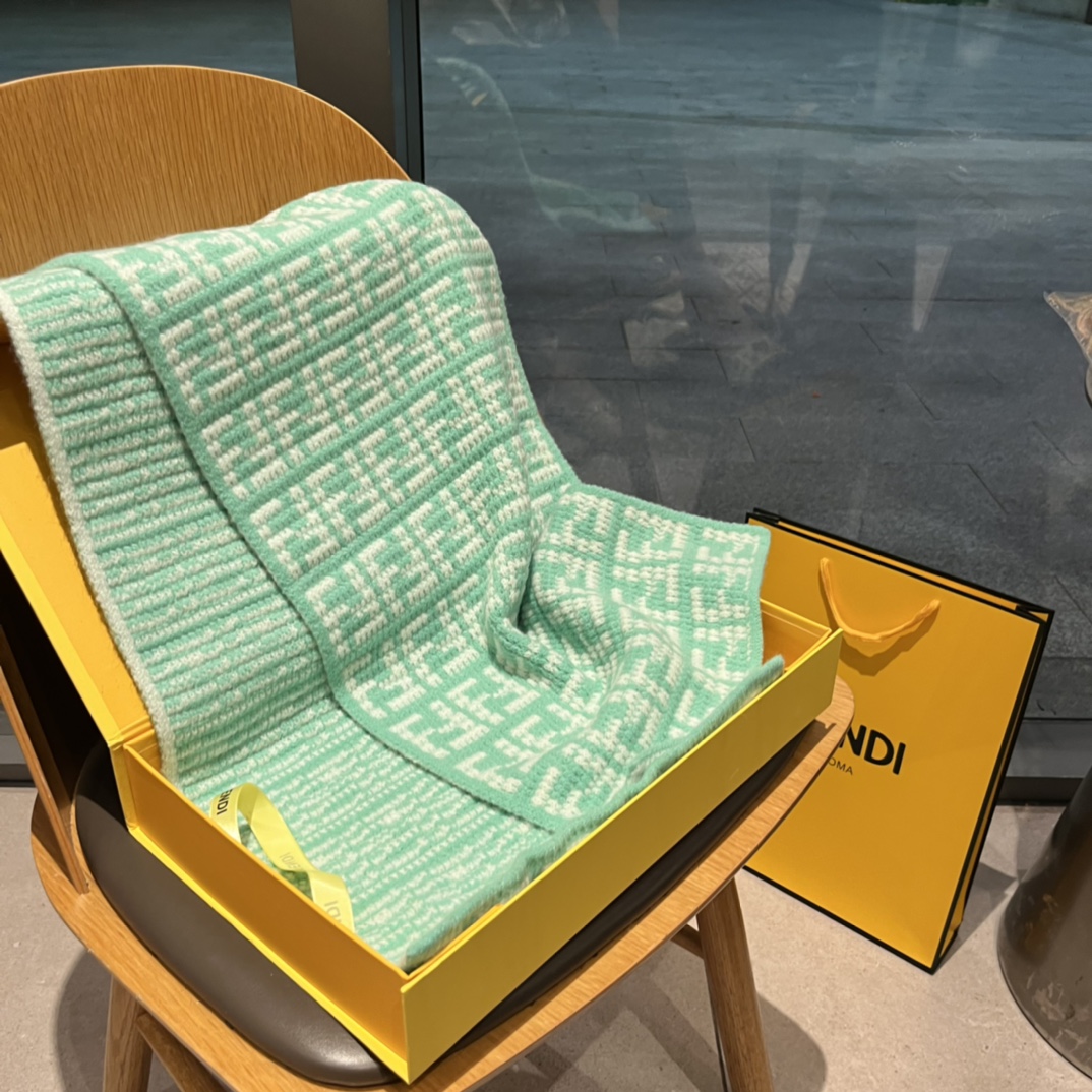 F**di scarf-31*180cm