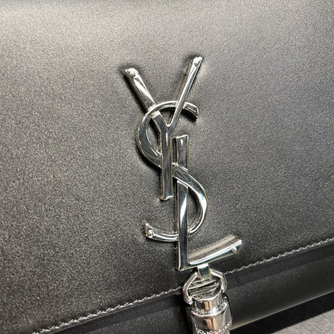 Y*L kate medium with tassle in smooth leather-24*14.5*5.5cm