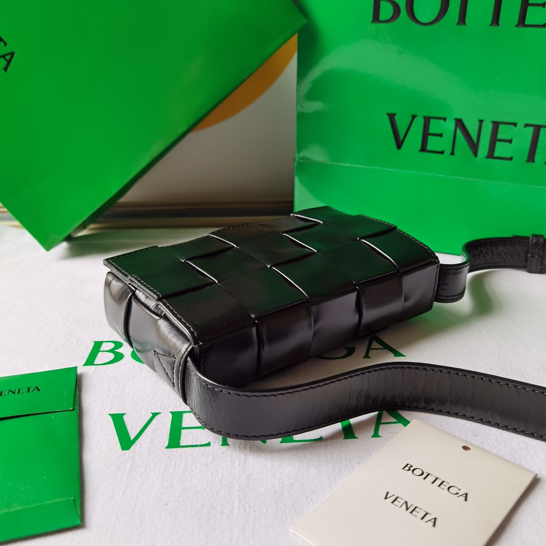 bo*te*ga Ve*ne*ta cassette bag-17.5x10.5x3.5cm