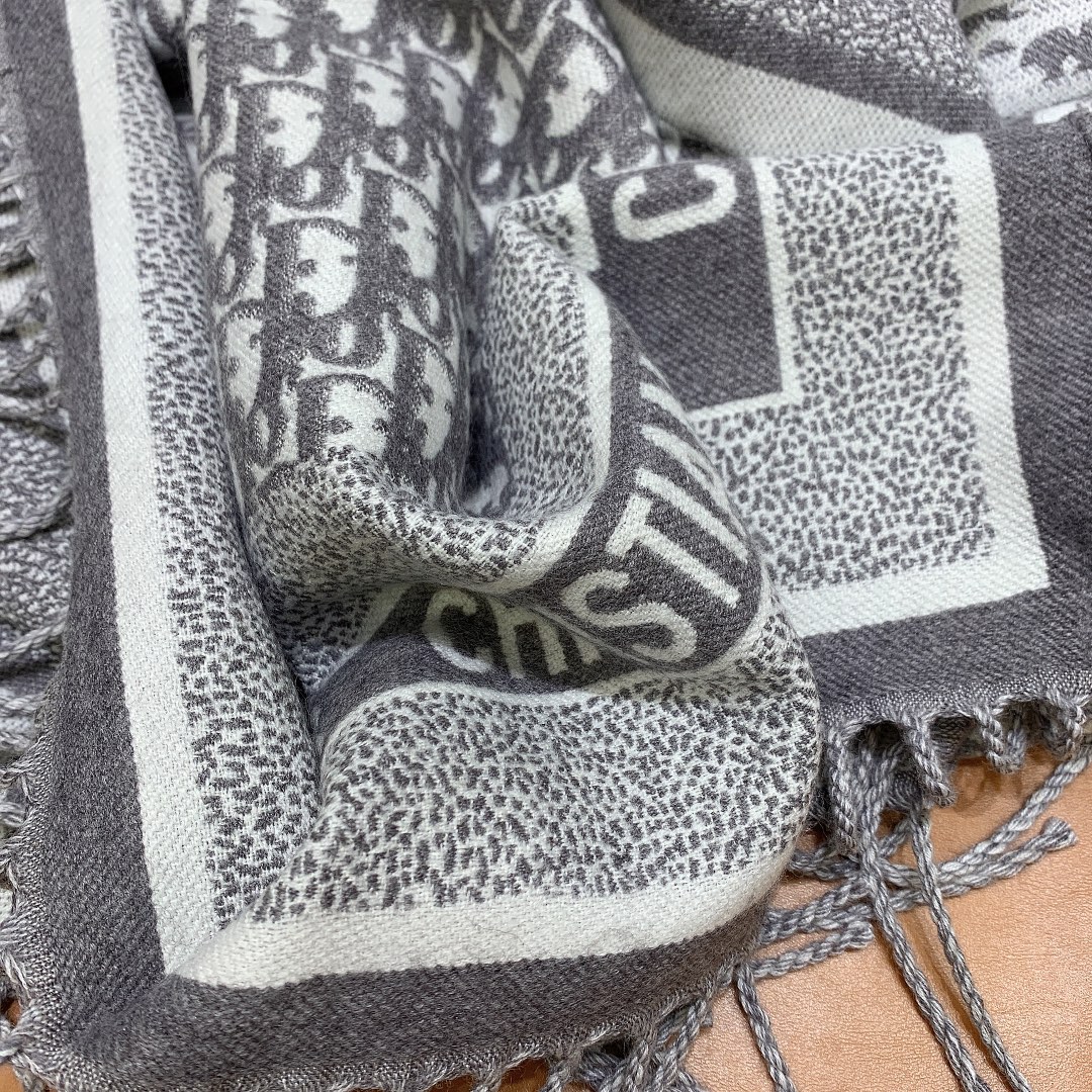 D*or printed shawl-140 x 140cm