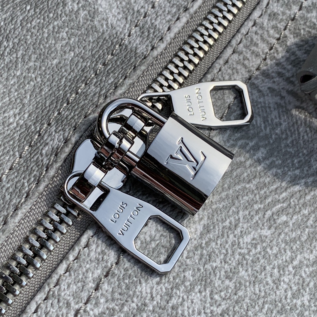 l0*is V*t0n keepall 50