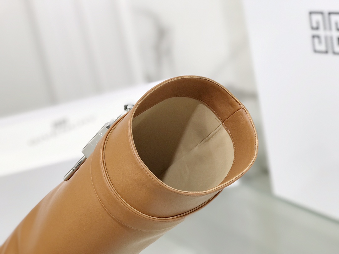 G1uenchy boots(eu35-42)