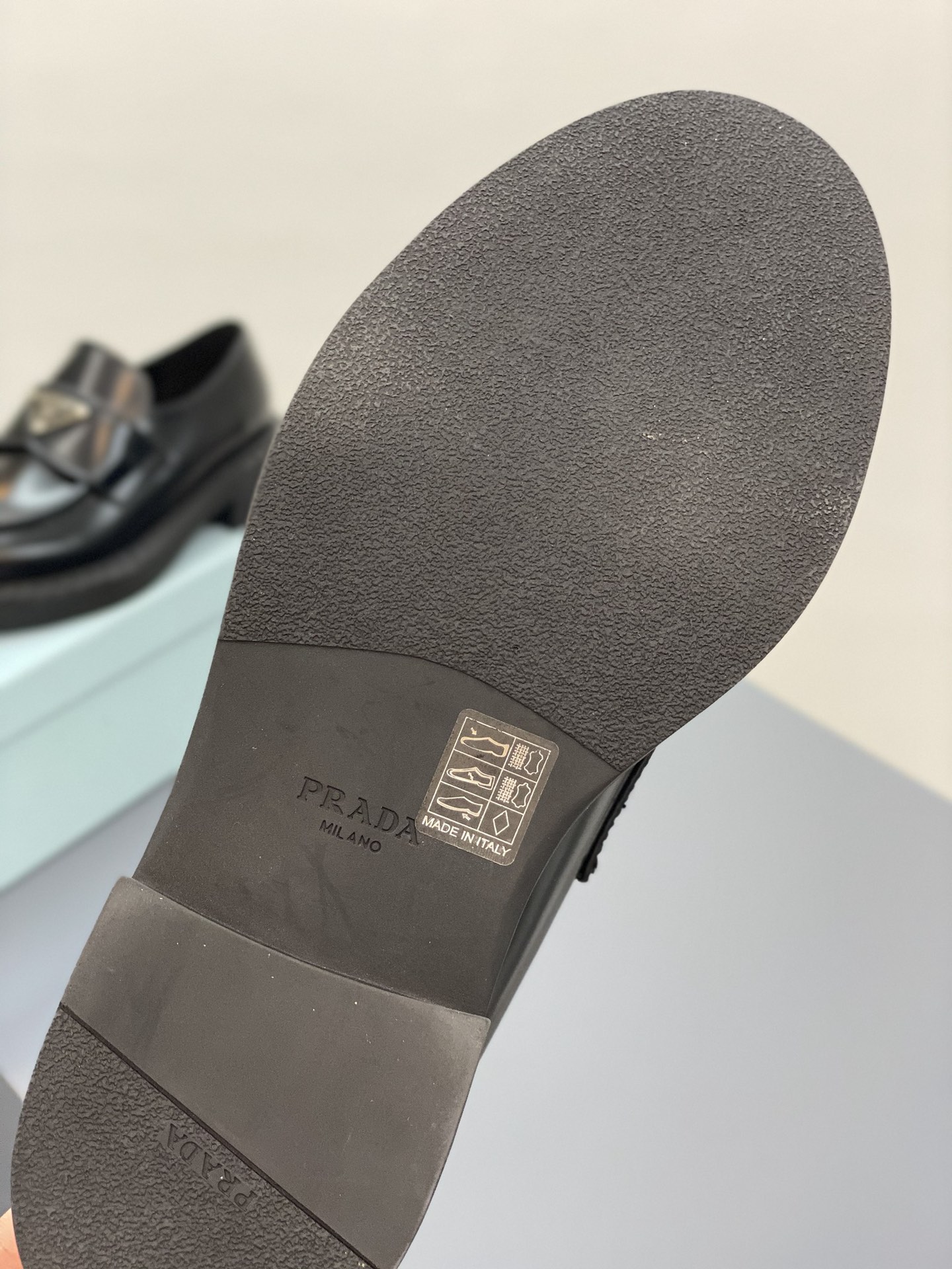 Pra*a loafers 2022ss