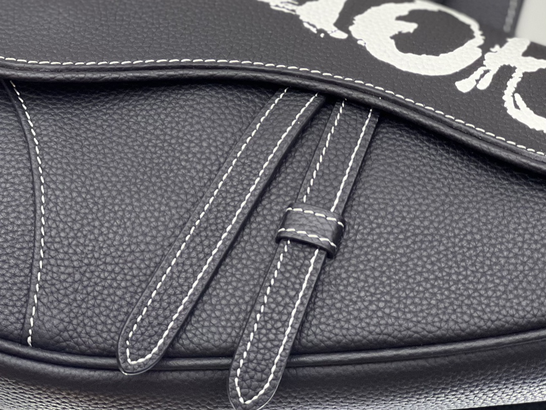 D*or saddle bag-20 x 28.6 x 5cm