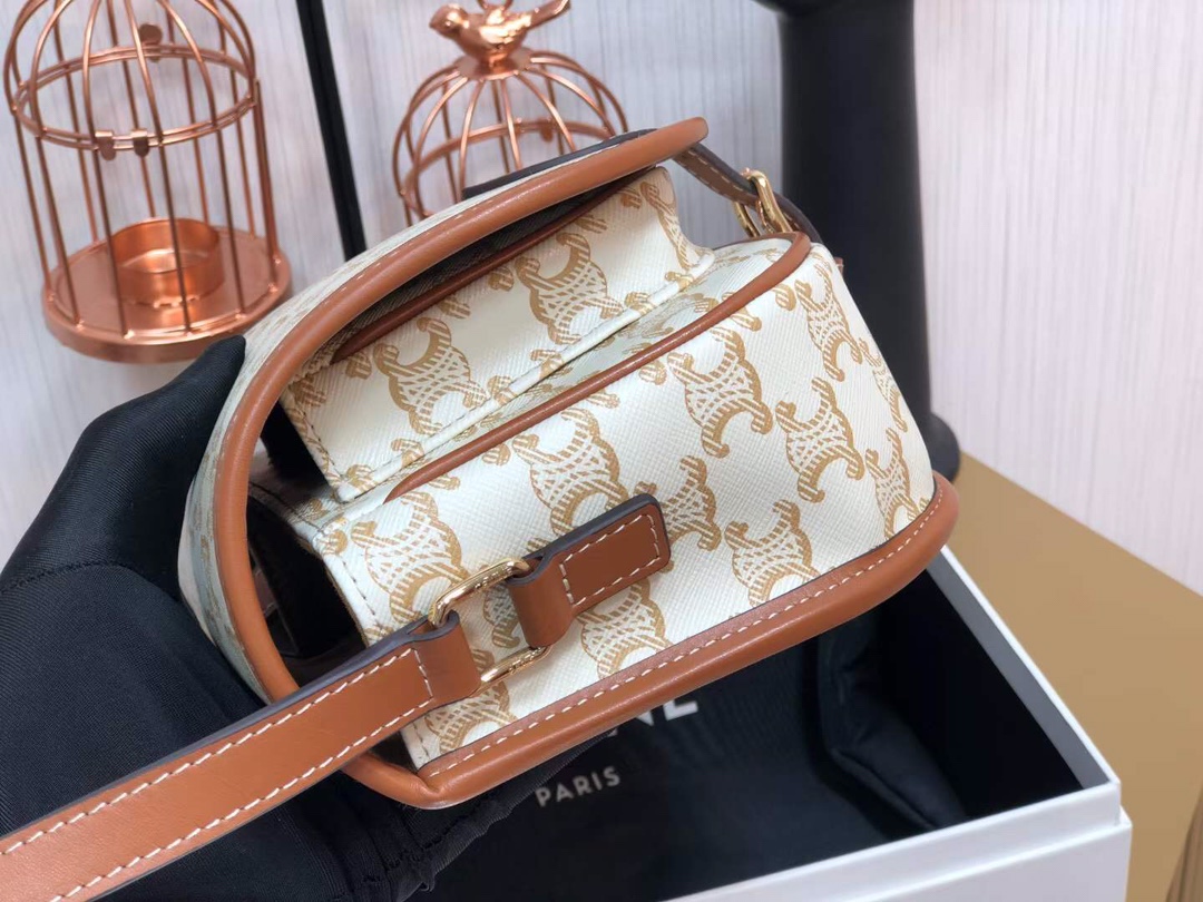 Celin Folco Triomphe Bag-18 X 17 X 6.CM